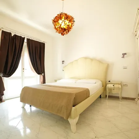 فندق مبيت وإفطار Miramare 3*