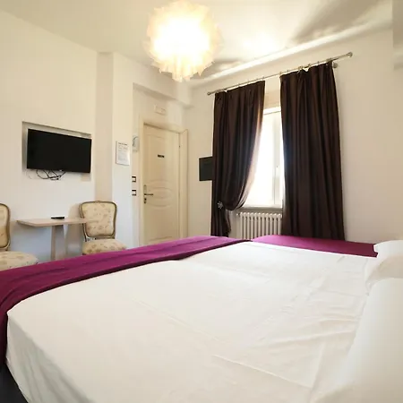 فندق مبيت وإفطار Miramare 3*