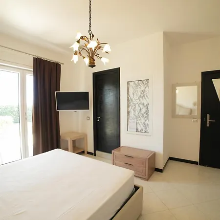 فندق مبيت وإفطار Miramare 3*