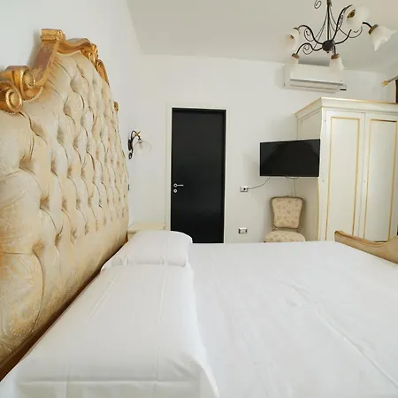 Miramare Bed & Breakfast 3*